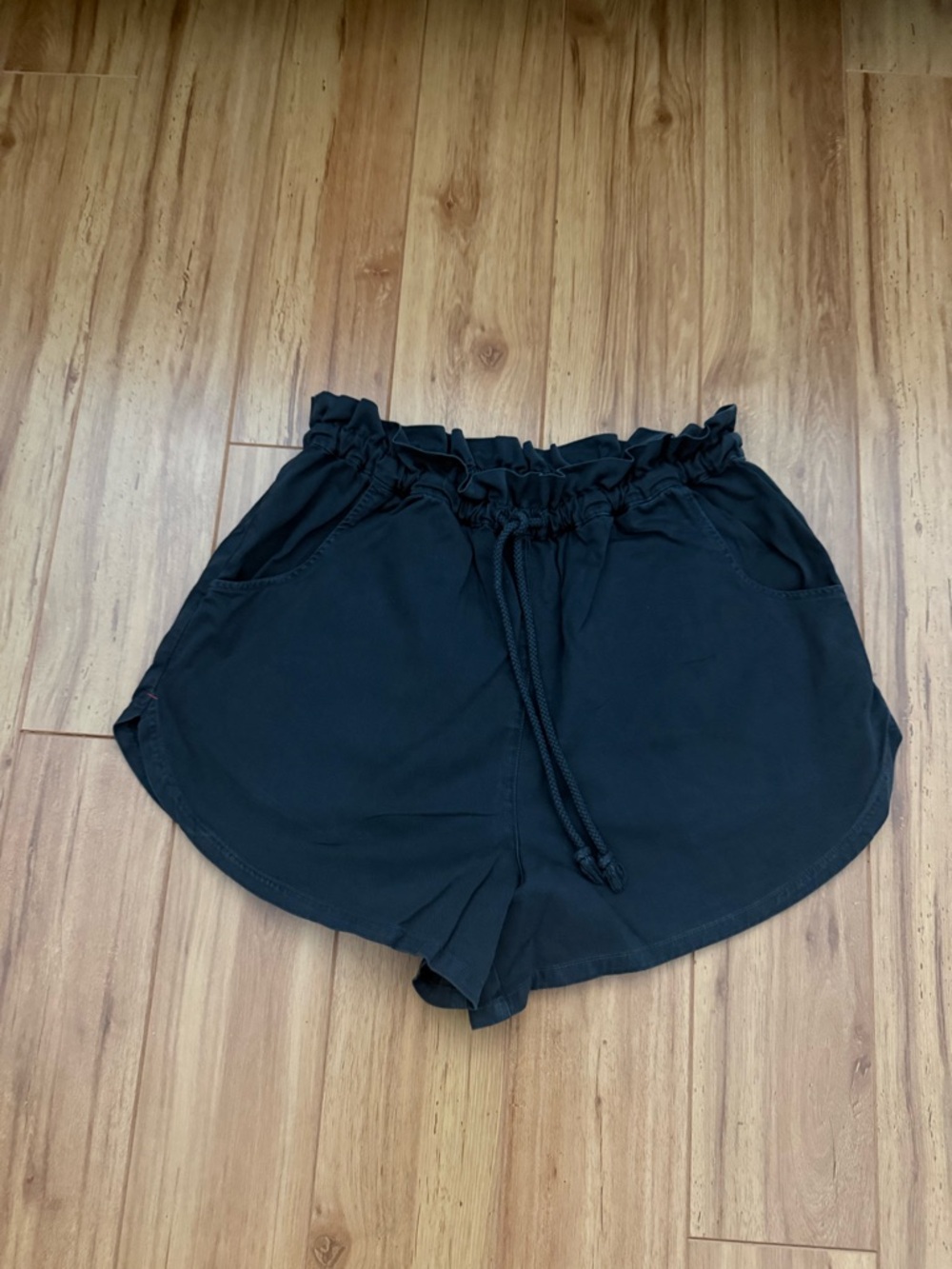 XiRENA Wesley Short in Vintage Black